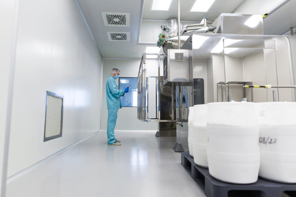 pharmaceutical-flooring-operating-room-flooring-anti-slip-anti-microbial-light-gree